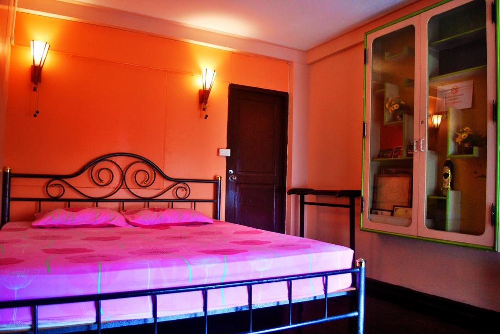 Pailin Guest House Бангкок Экстерьер фото